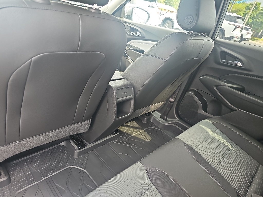 2026 Chevrolet Trax LT - Photo 10
