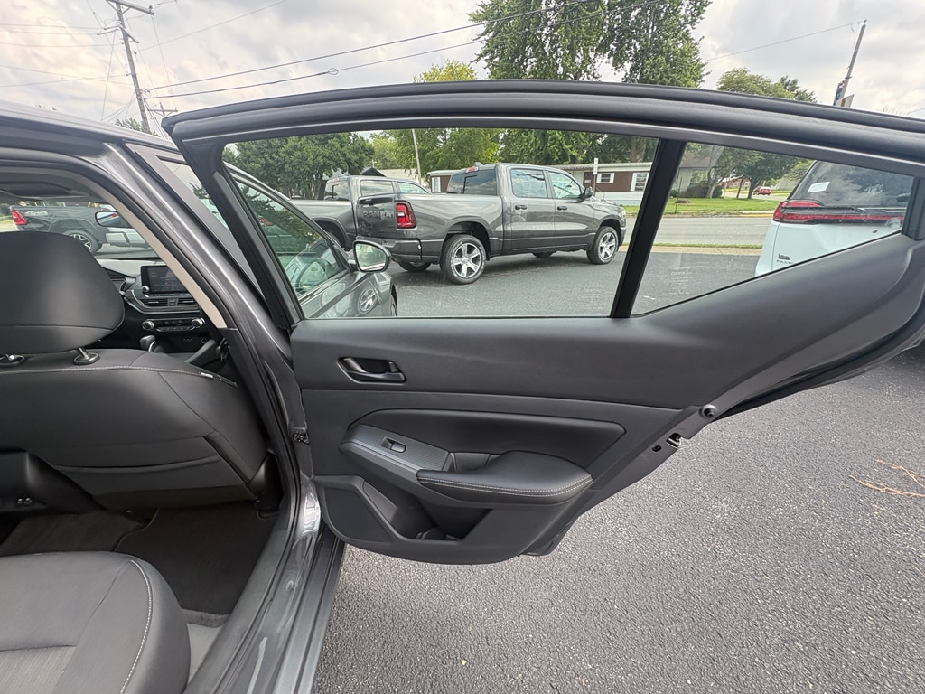 2025 Nissan Altima SV - Photo 18