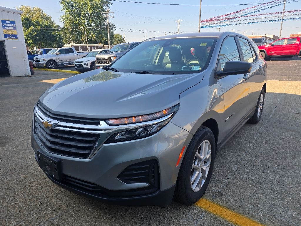 Used 2023 Chevrolet Equinox LS SUV