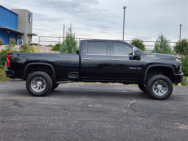2020 Chevrolet Silverado 3500HD High Country photo 2