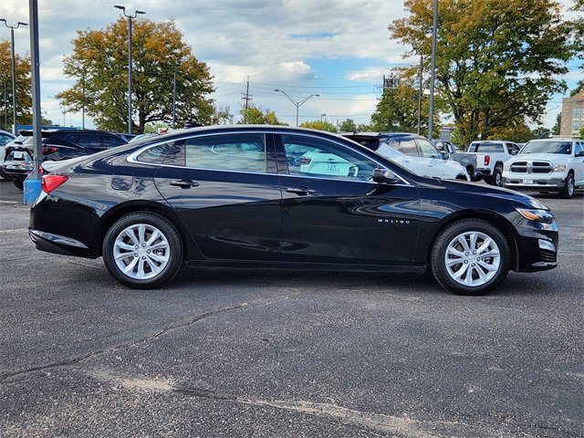 2024 Chevrolet Malibu 1LT photo 2