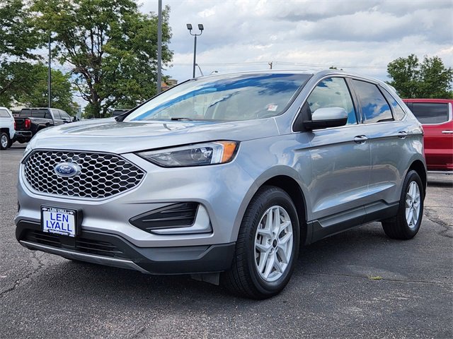2023 Ford Edge SEL photo 4