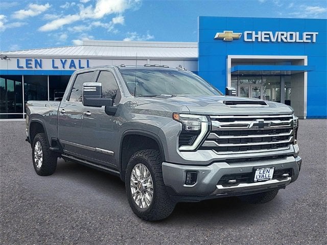 2024 Chevrolet Silverado 3500HD High Country's photo