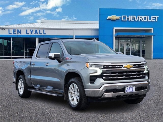 2023 Chevrolet Silverado 1500 LTZ's photo