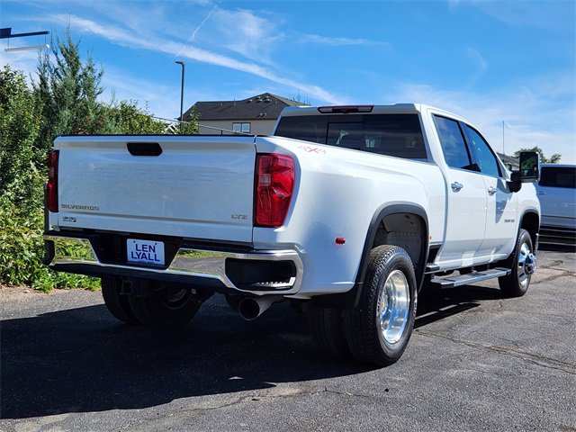 2024 Chevrolet Silverado 3500HD LTZ photo 3