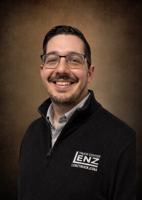 Staff member Nomi Alkhudher from ID_5e801e