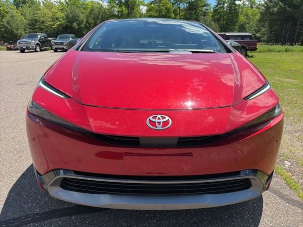 Used 2024 Toyota Prius XLE FWD Hatchback