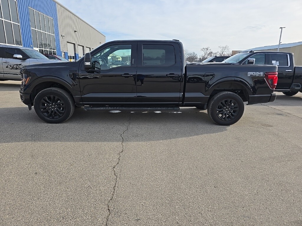 2024 Ford F-150 XLT photo 3