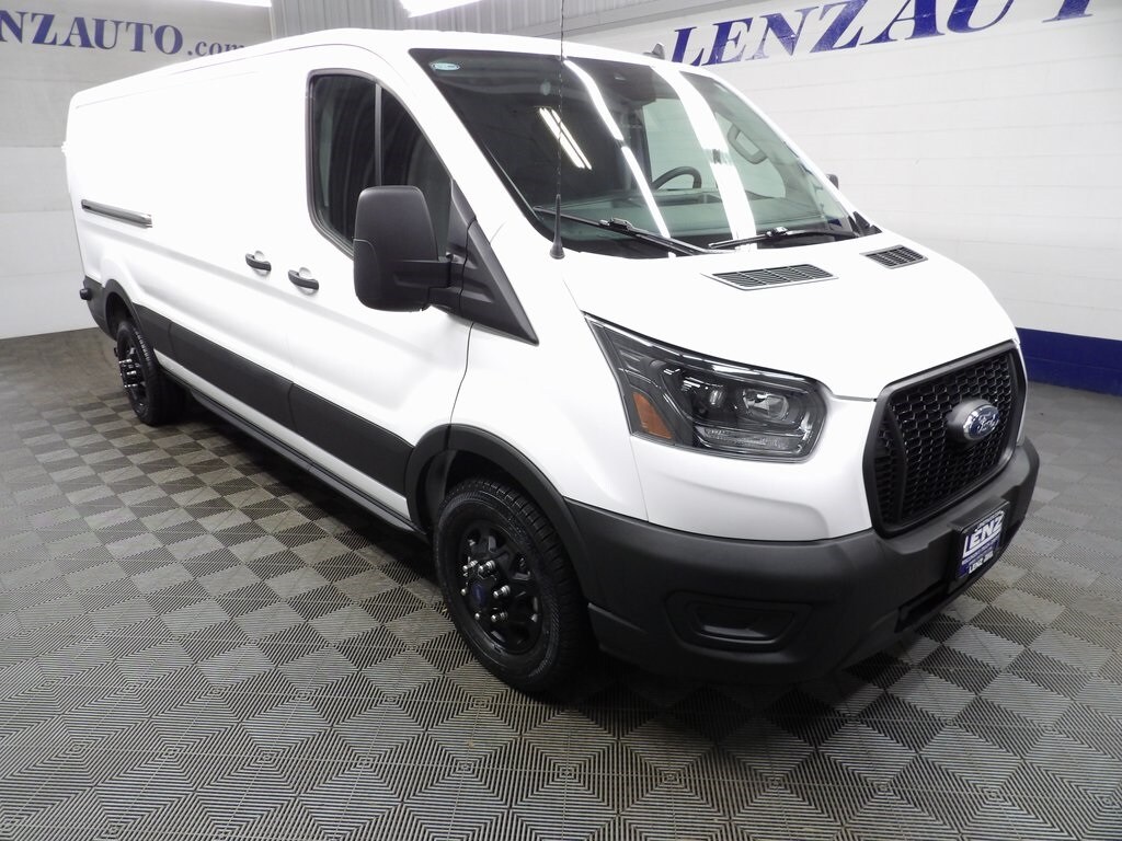 2024 Ford Transit photo 3