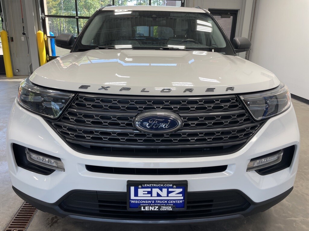 2021 Ford Explorer XLT photo 2