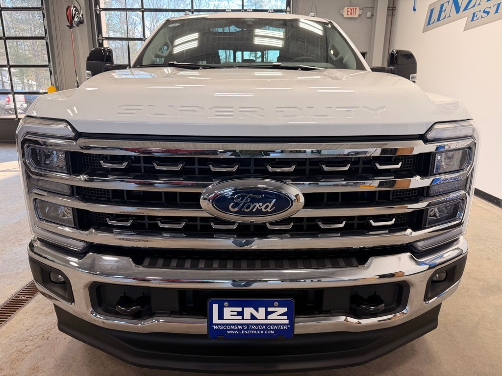 Used 2025 Ford F-250SD 4x4 Crew Cab Lariat Truck