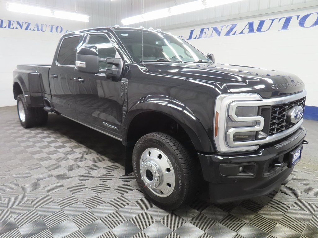Used 2025 Ford F-450SD DRW Truck