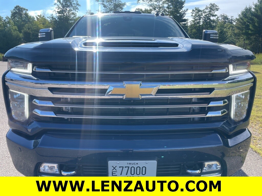 2023 Chevrolet Silverado 3500HD High Country photo 2