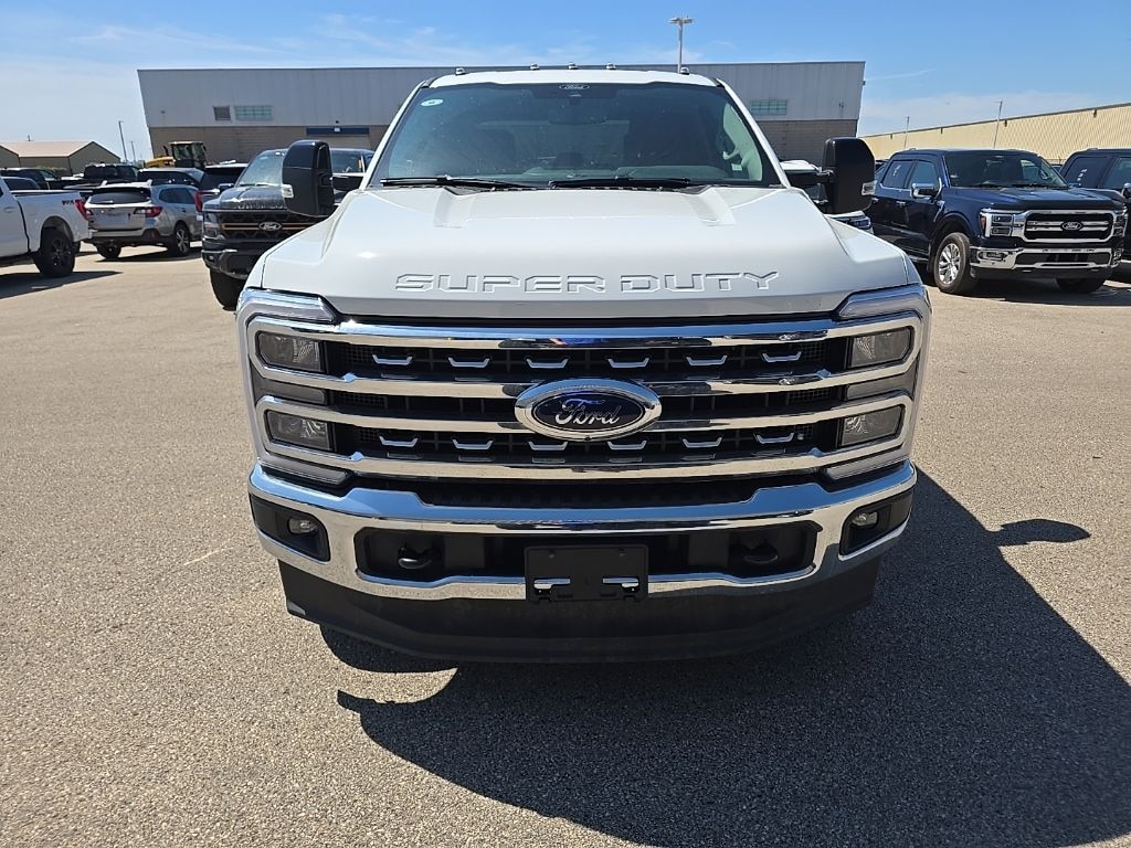 Used 2026 Ford F-350SD 4x4 Crew Cab Lariat SRW Truck