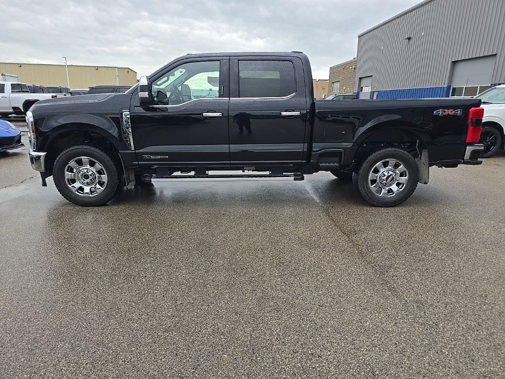 Used 2026 Ford F-350SD 4x4 Crew Cab Lariat SRW Truck