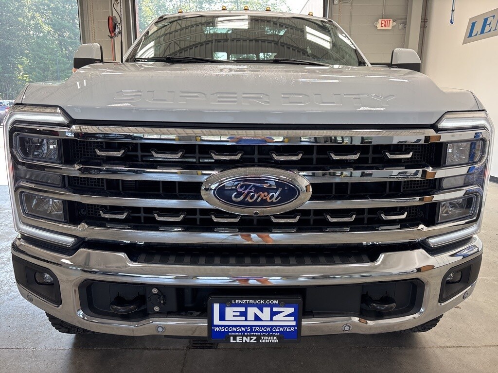 2023 Ford F-250 Lariat photo 3