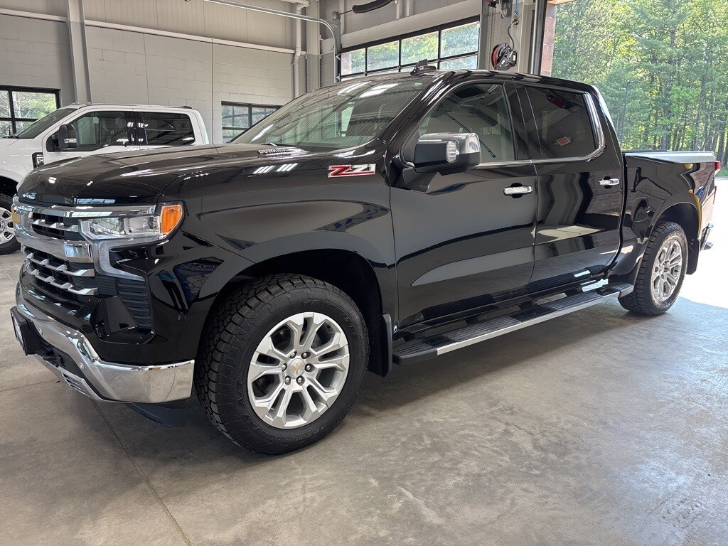 2024 Chevrolet Silverado LTZ photo 4