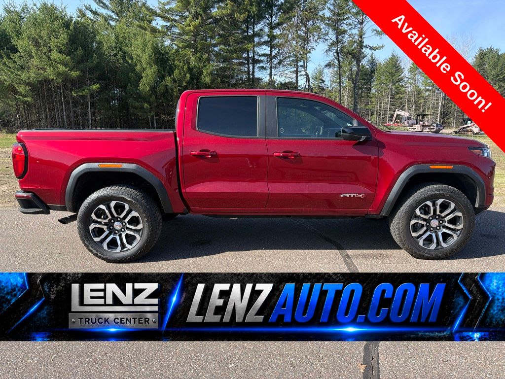2024 GMC Canyon AT4 4WD Crew Cab Short Box's photo