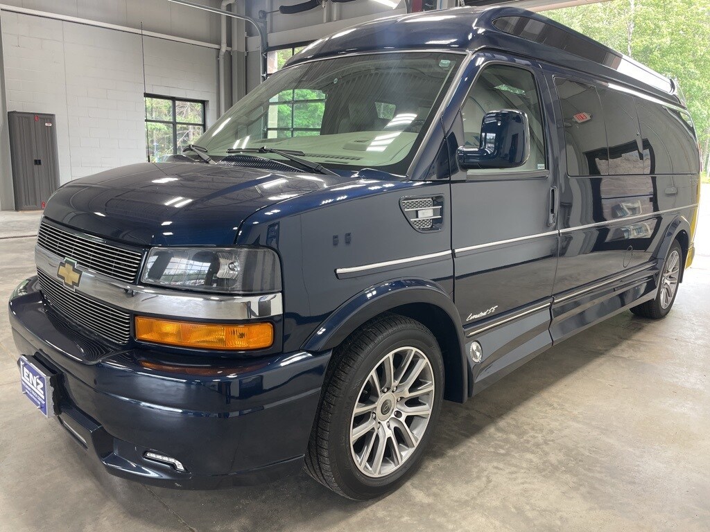 2021 Chevrolet Express 2500 Conversion Passenger photo 4