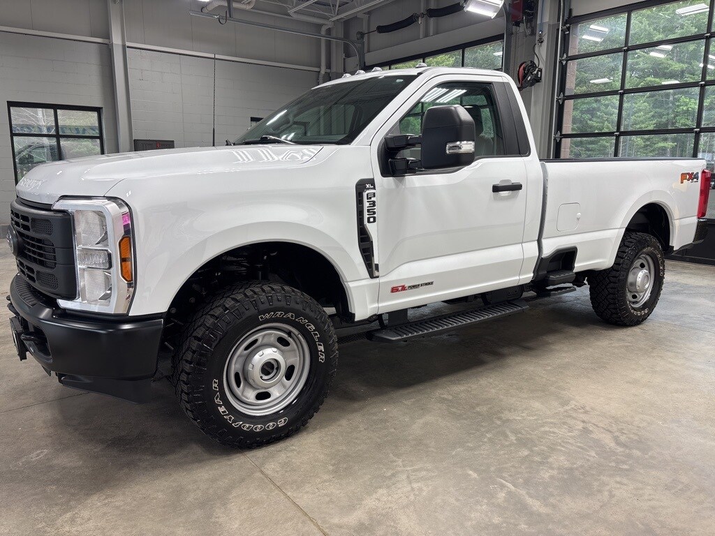 2024 Ford F-350 XL photo 4