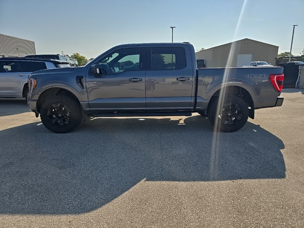 2022 Ford F-150 XLT photo 3