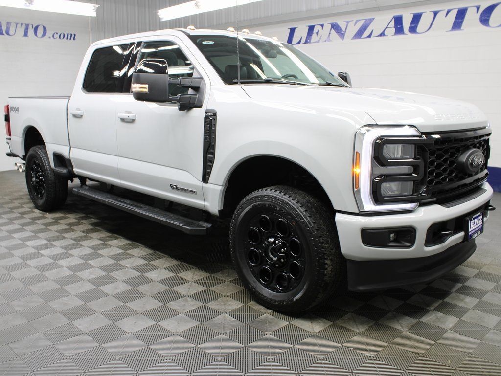 Used 2025 Ford F-350SD 4x4 Crew Cab Lariat SRW Truck