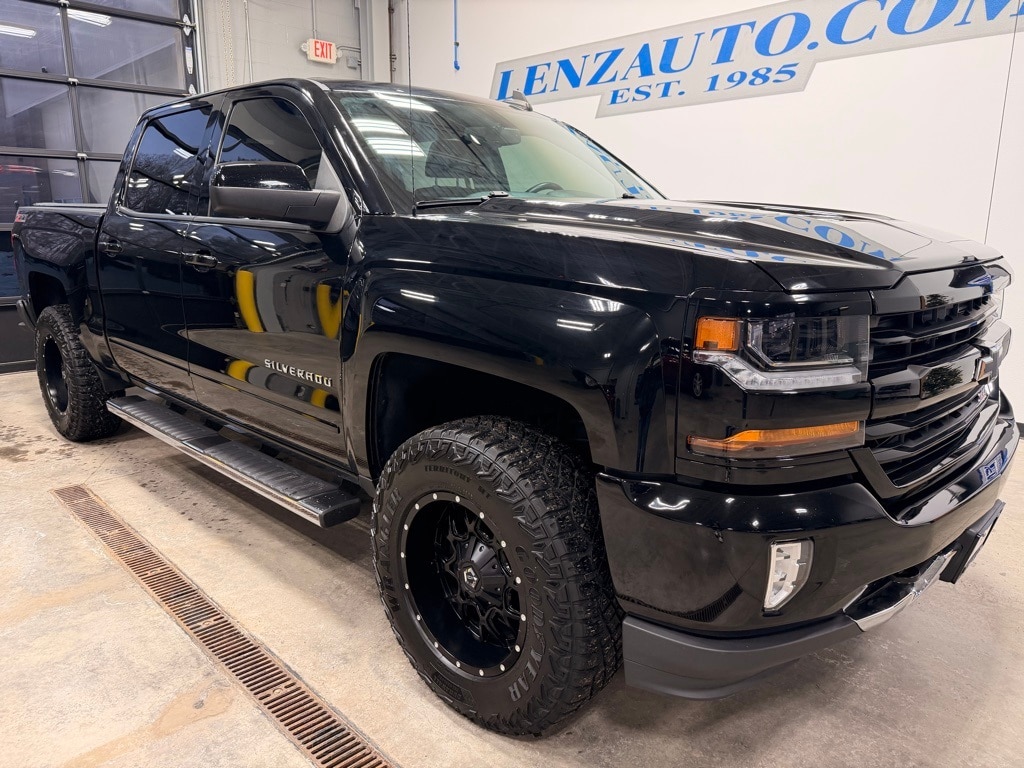 Used 2017 Chevrolet Silverado 1500 4x4 Crew Cab LT Truck