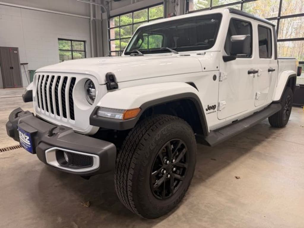 Used 2023 Jeep Gladiator 4x4 Crew Cab Sport S Truck