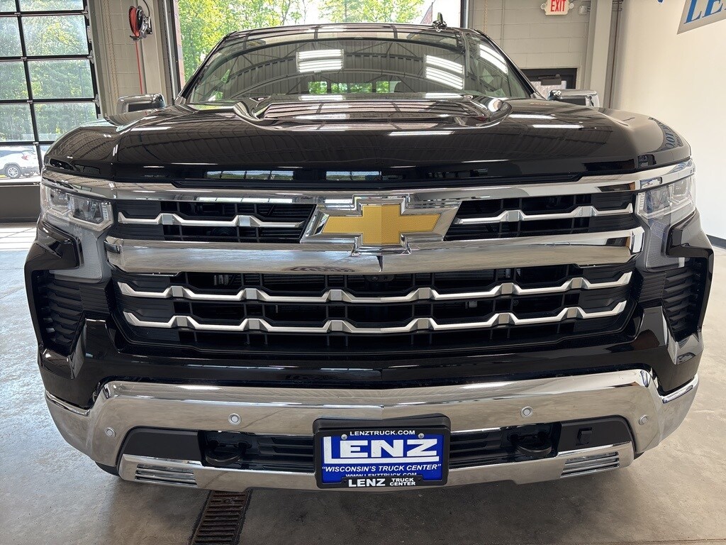 2024 Chevrolet Silverado LTZ photo 3