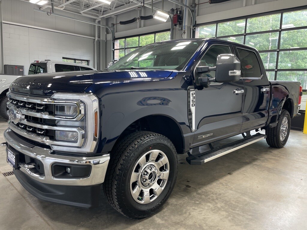 2024 Ford F-350 Lariat photo 4