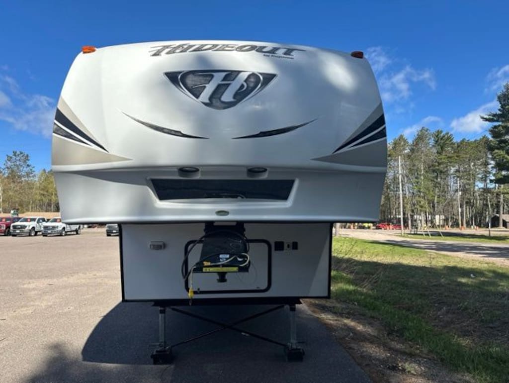 Used 2017 Keystone Hideout 299RLDS