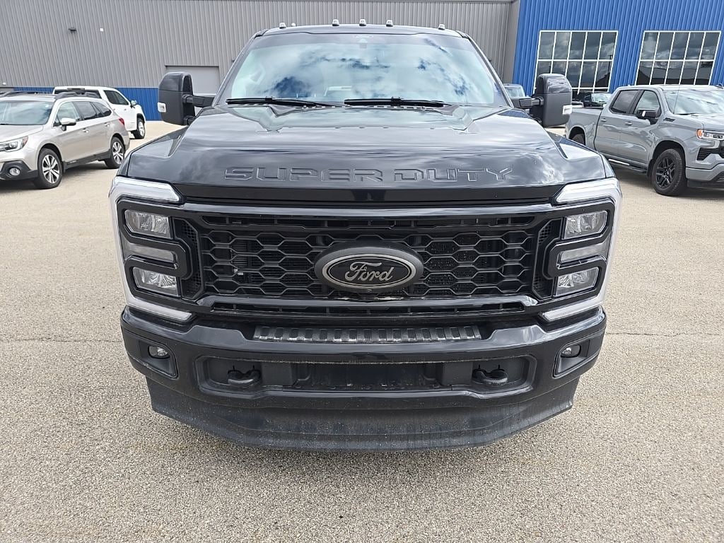 Used 2025 Ford F-250SD 4x4 Crew Cab Lariat Truck