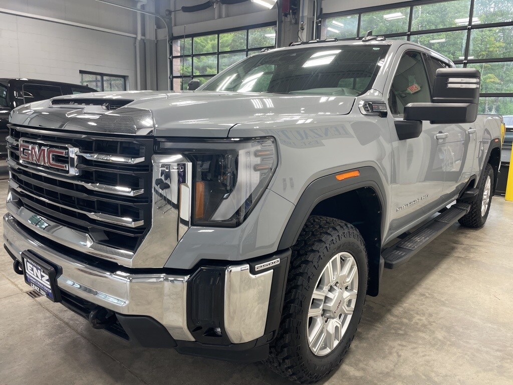 2024 Gmc Sierra 2500 HD SLE photo 3