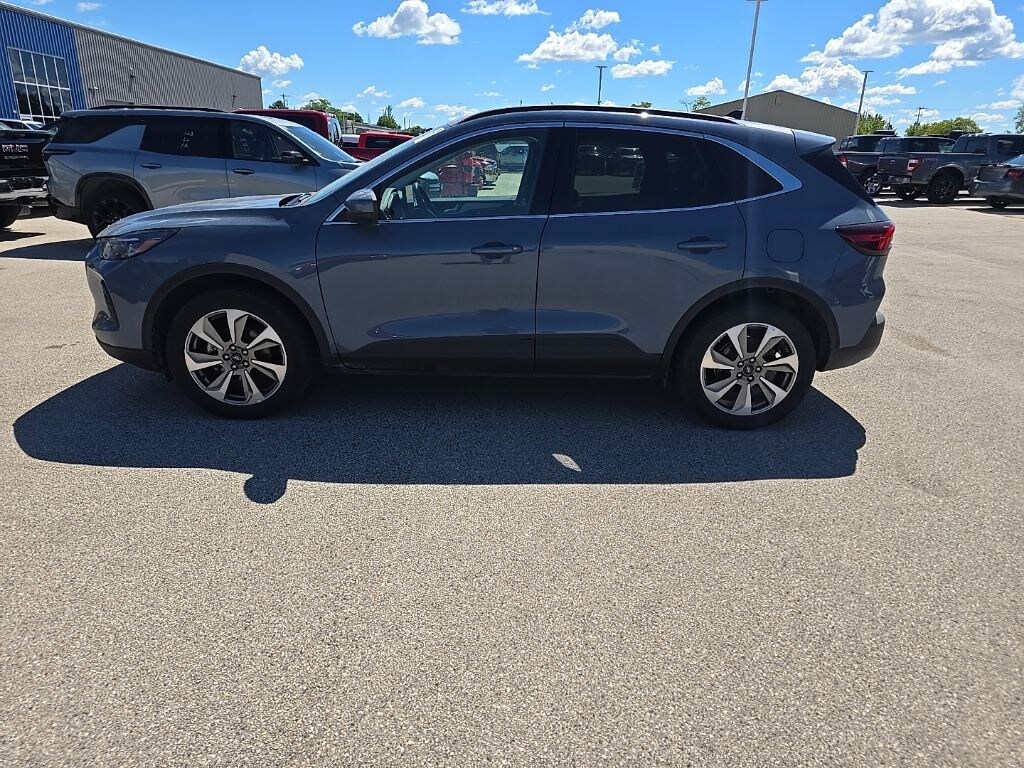 Used 2025 Ford Escape Platinum AWD SUV