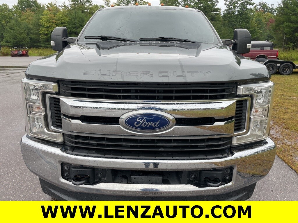 2019 Ford F-350 photo 2