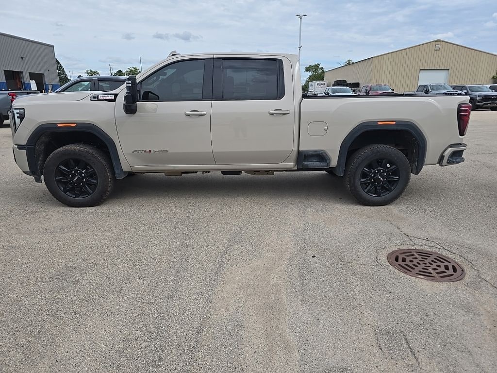 Used 2026 GMC Sierra 2500HD 4x4 Crew Cab AT4 Truck