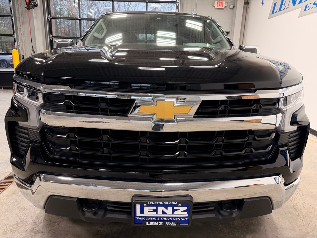 Used 2025 Chevrolet Silverado 1500 4x4 Crew Cab LT Truck