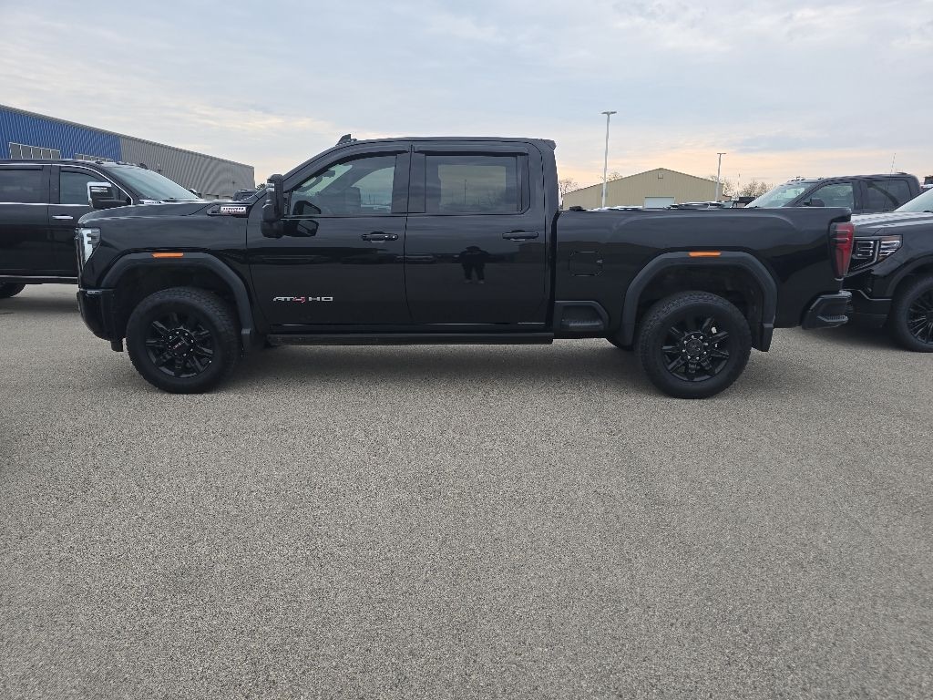 Used 2024 GMC Sierra 2500HD 4x4 Crew Cab AT4 Truck