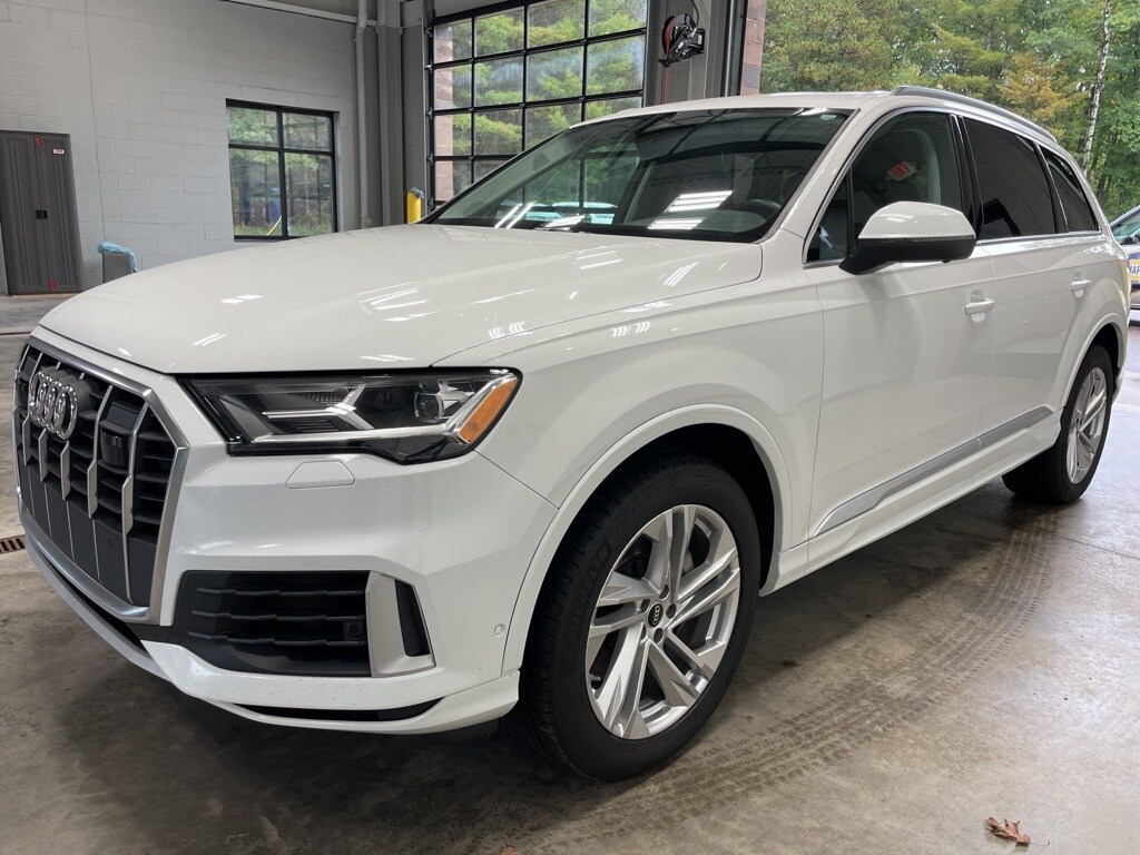2022 Audi Q7 55 Premium Plus photo 3