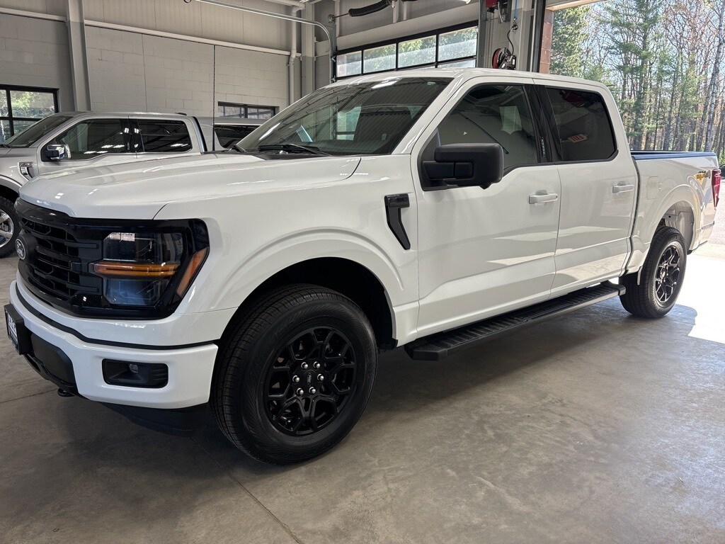 2024 Ford F-150 XLT photo 4
