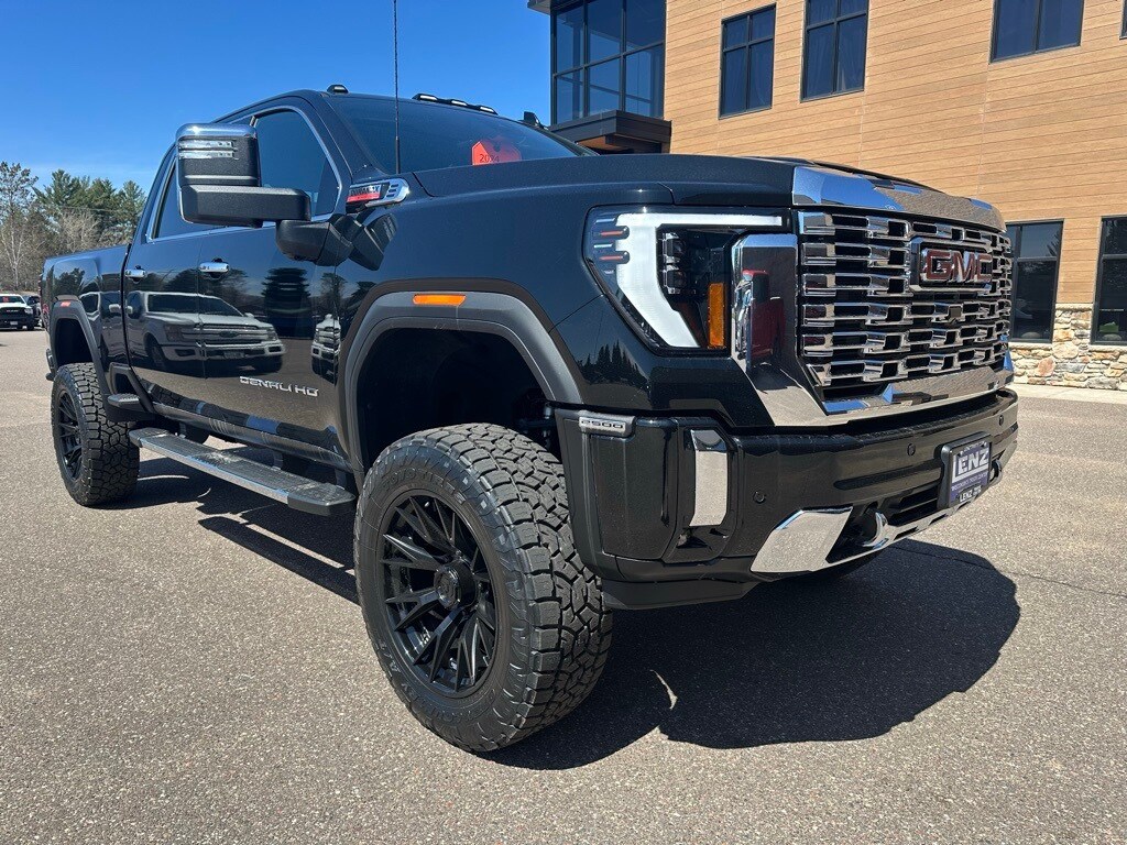 2024 Gmc Sierra 2500 HD Denali photo 2