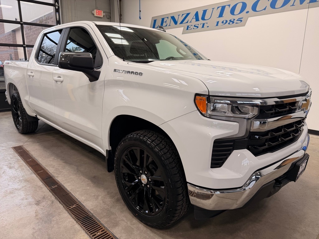 Used 2025 Chevrolet Silverado 1500 4x4 Crew Cab LT Truck