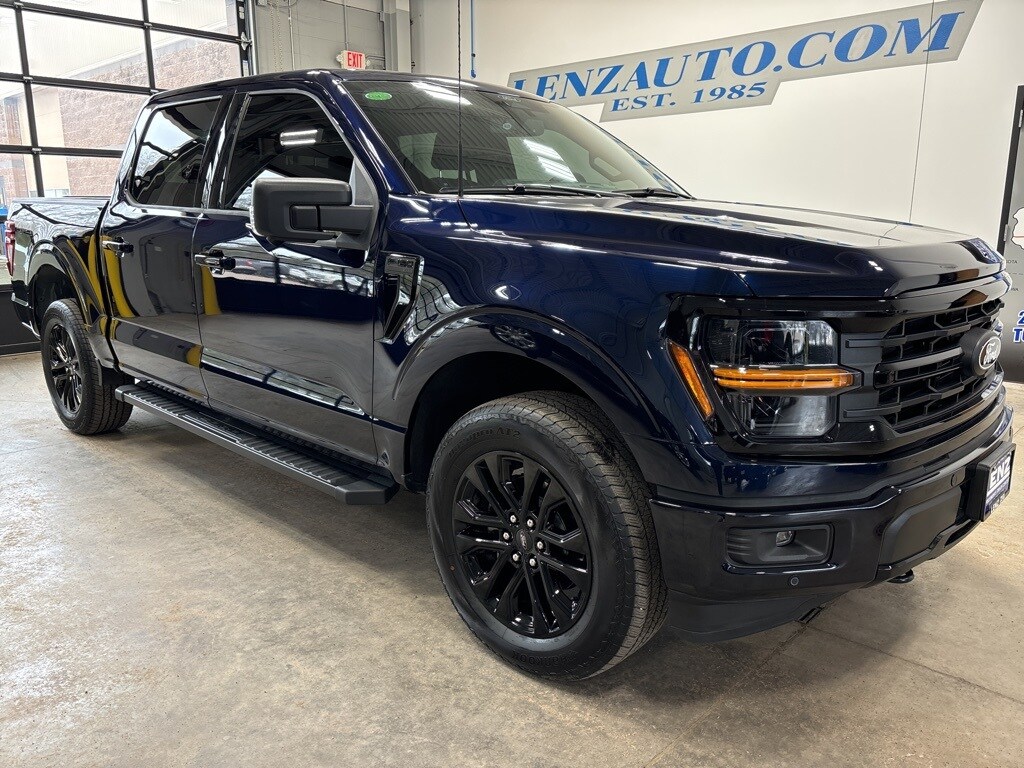 2024 Ford F-150 XLT photo 2
