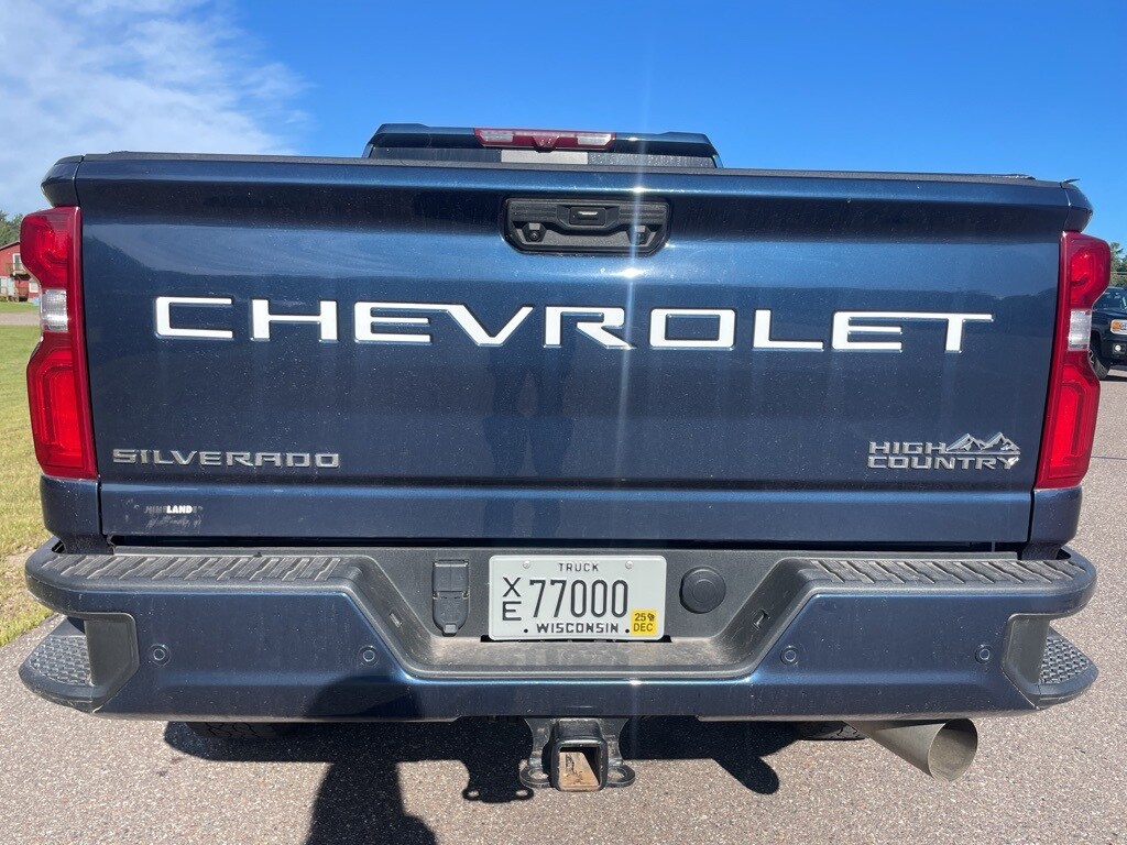2023 Chevrolet Silverado 3500HD High Country photo 4