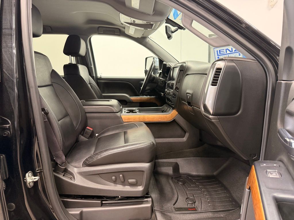 2016 Chevrolet Silverado 1500 LTZ - Photo 19