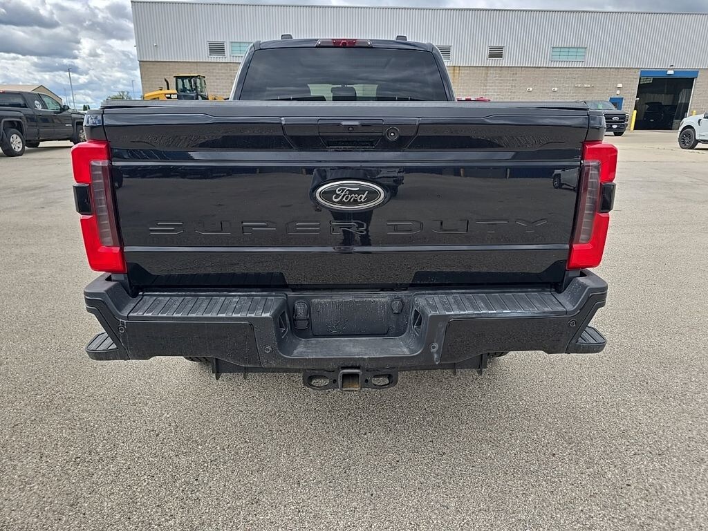 Used 2025 Ford F-250SD 4x4 Crew Cab Lariat Truck
