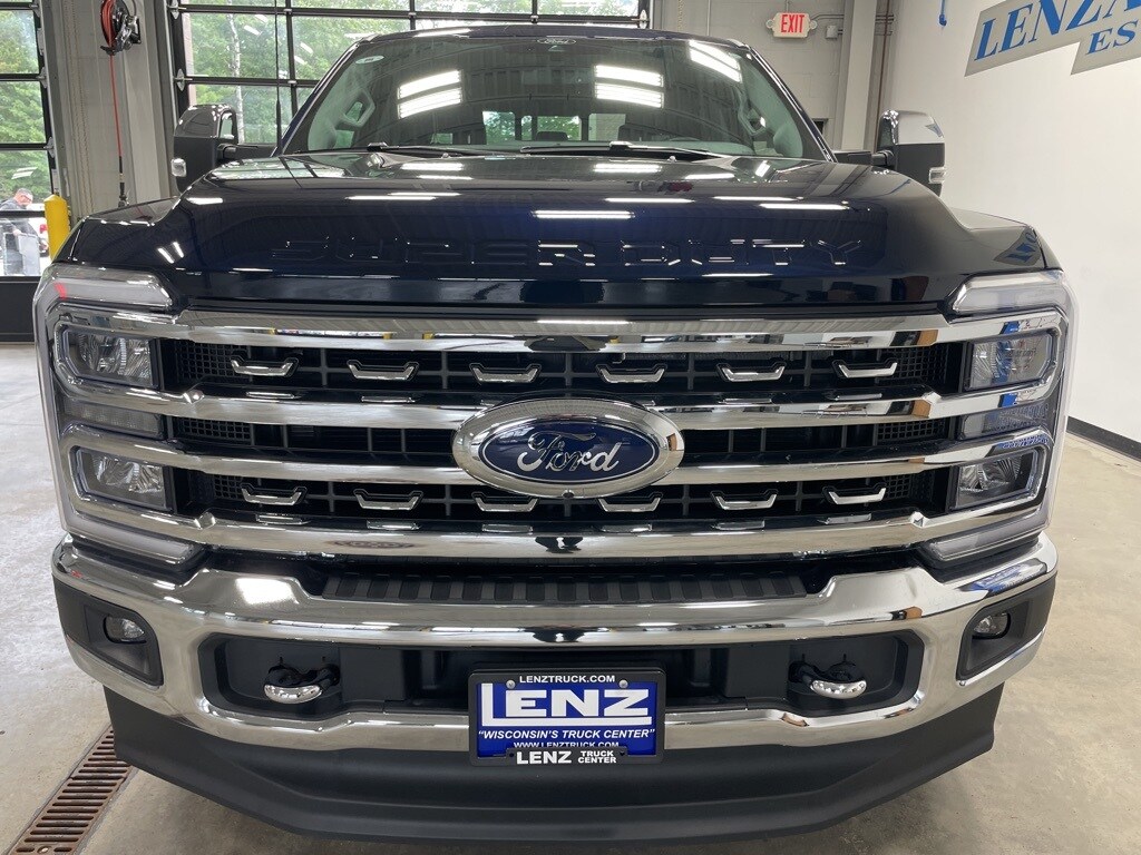2024 Ford F-350 Lariat photo 3