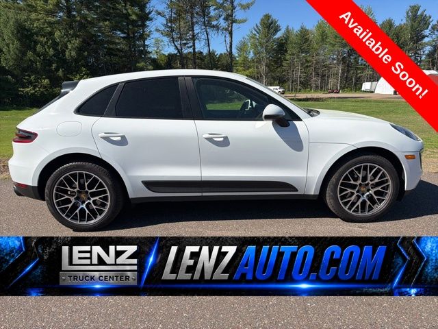2018 Porsche Macan Sport Edition's photo