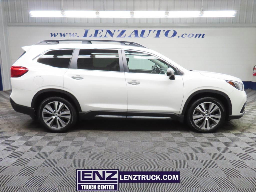 2022 Subaru Ascent Touring's photo