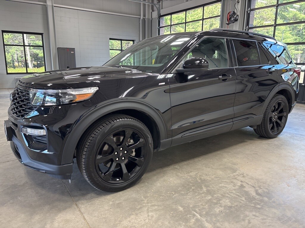 2023 Ford Explorer ST-Line photo 4